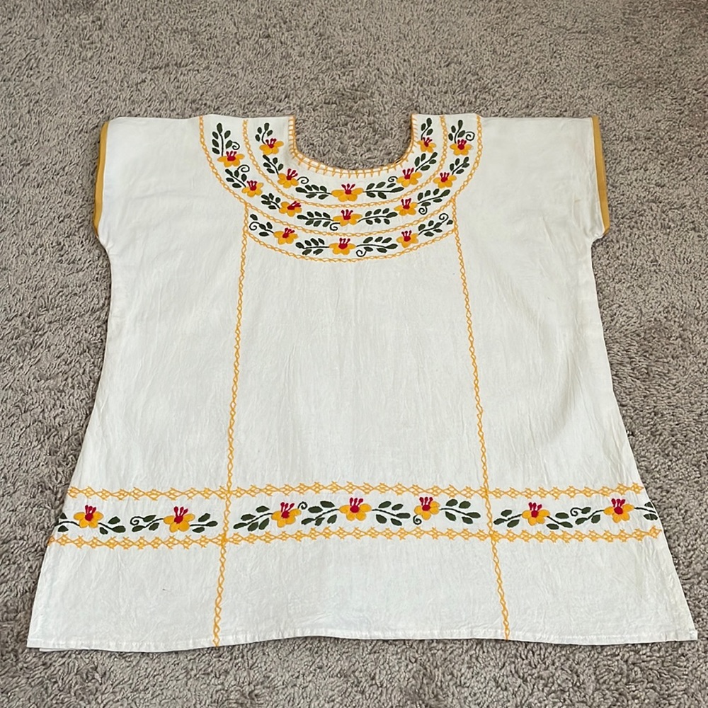 Traditional Mexican (L) embroidered Flowers